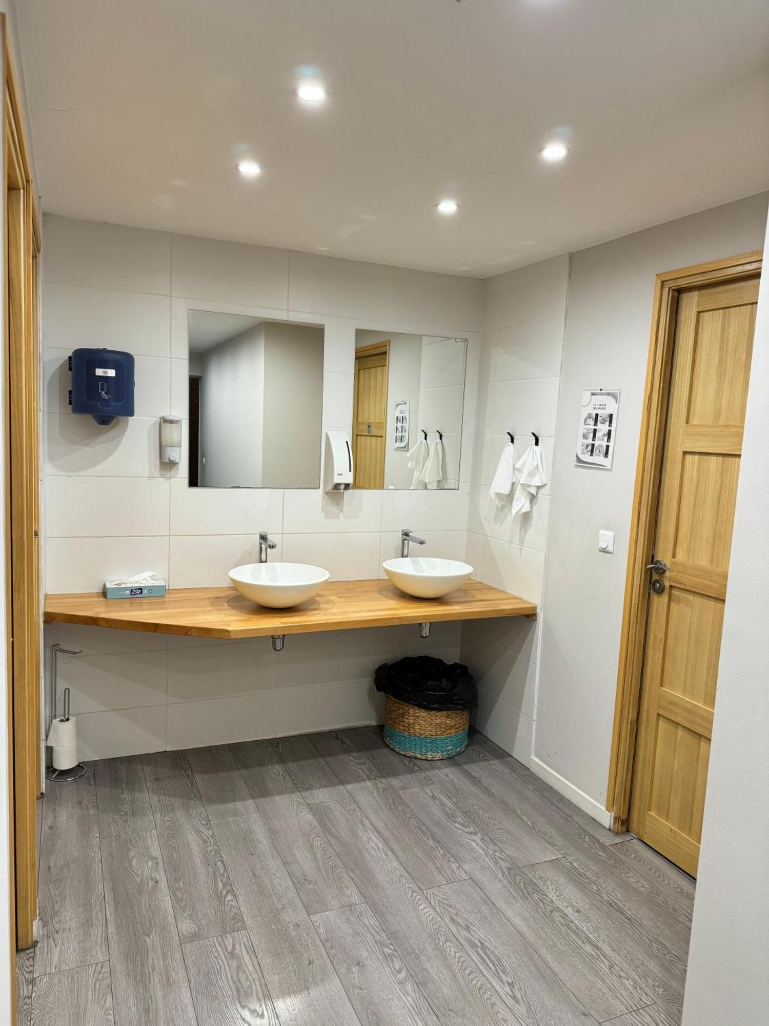 פרפיניין Worldroom Chambre Privee Avec Espace Commun מראה חיצוני תמונה